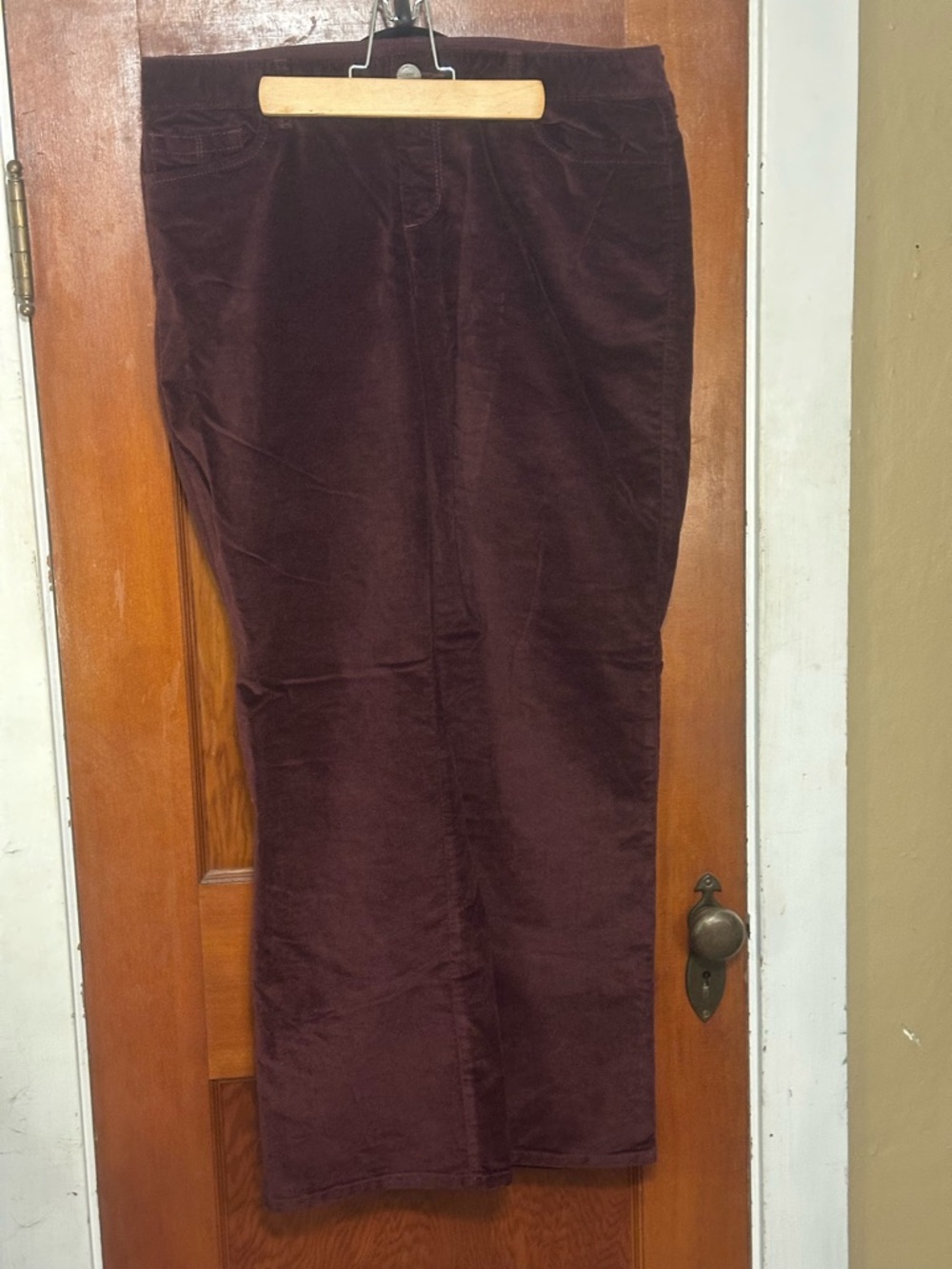 Eddie Bauer Men's Corduroy Pants in Dark Burgundy